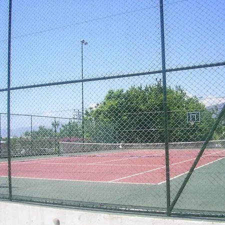 Titan Club Ultra